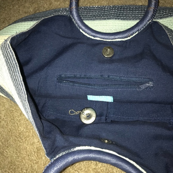 Striped Raffia Tote - Picture 3 of 5